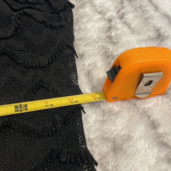 Elegant Guess Strapless Scalloped Lace Mini Dress - BUNDLE ONLY - Picture 6 of 8